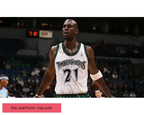 加内特炮轰NBA如今被明星光环主导偏娱乐化竞技精神被忽视